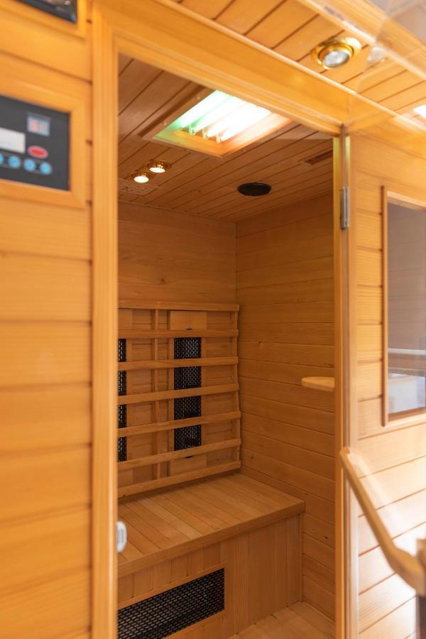 Magnifique Triplex Avec Sauna Plein Centre Apartment